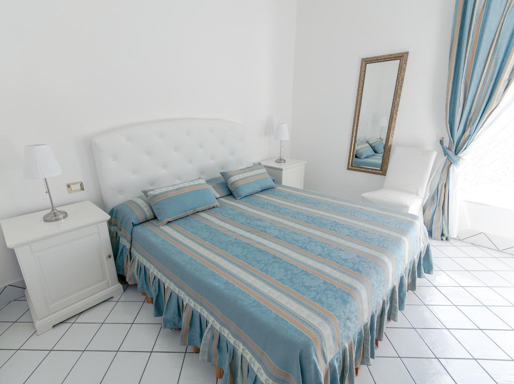Palazzo Dogana Rooms Агрополи Номер фото