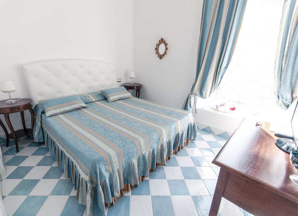Palazzo Dogana Rooms Агрополи Номер фото
