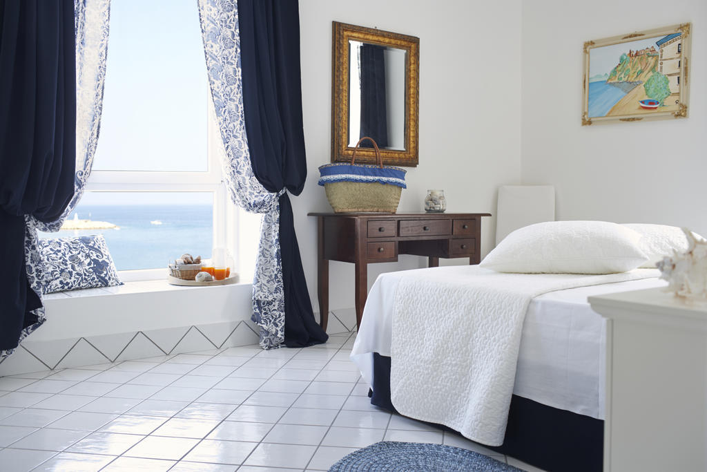 Palazzo Dogana Rooms Агрополи Номер фото