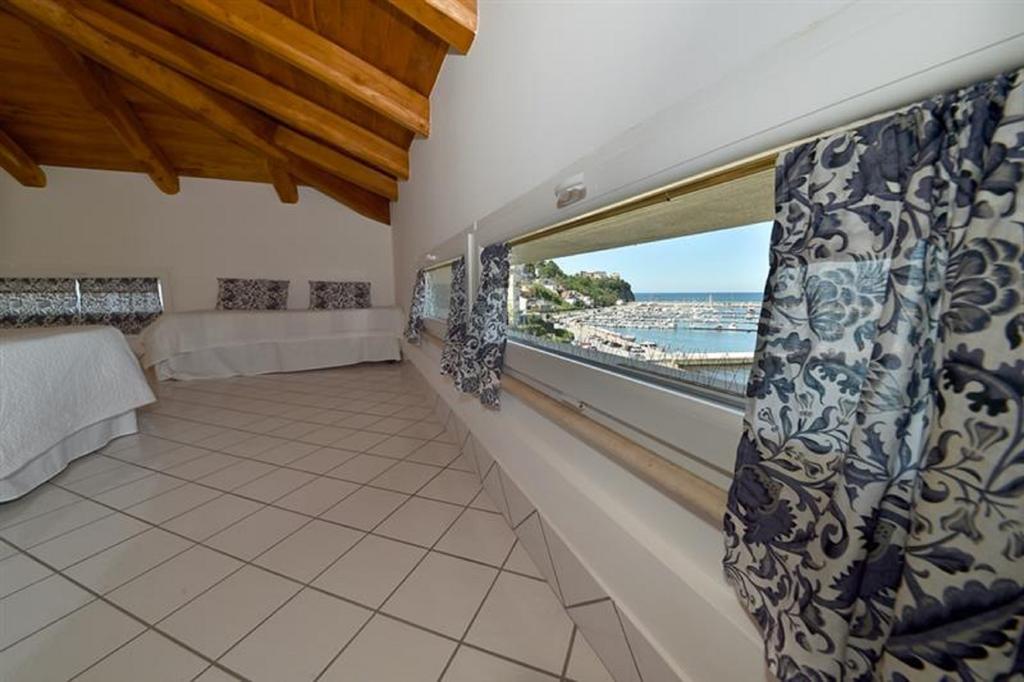 Palazzo Dogana Rooms Агрополи Экстерьер фото